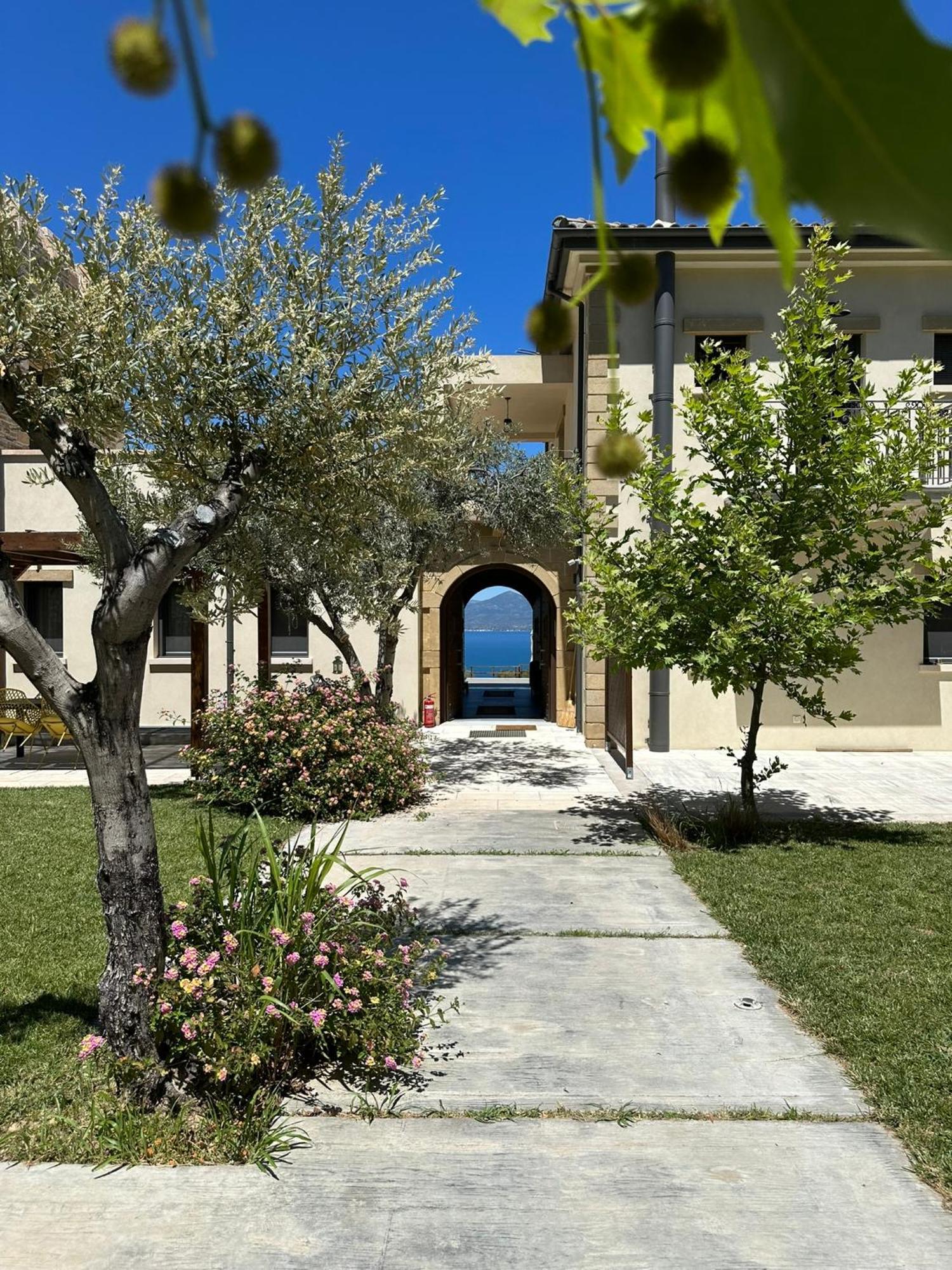 Villa Kalamos / Sea View And Pool Nearby Athens Luaran gambar